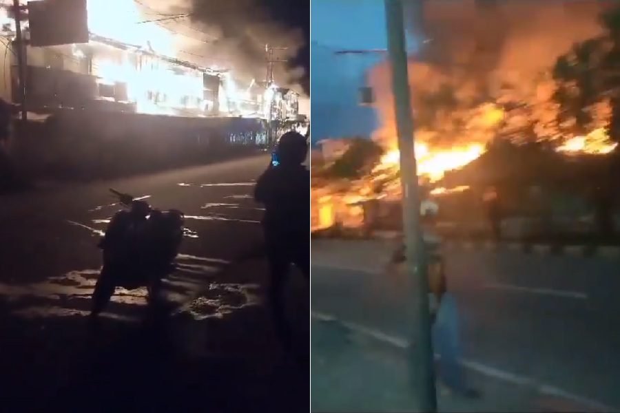 IRING-IRINGAN PENGANTAR JENAZAH LUKAS ENEMBE RUSUH, PJS PAPUA TERKENA LEMPARAN BATU DI KEPALA