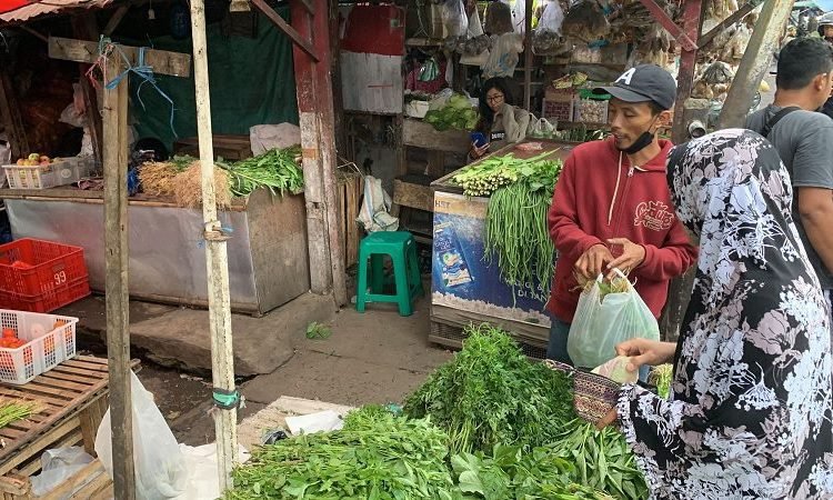 GENJOT PEMULIHAN EKONOMI DEMI MENGHADAPI PERLAMBATAN PERTUMBUHAN EKONOMI 2024