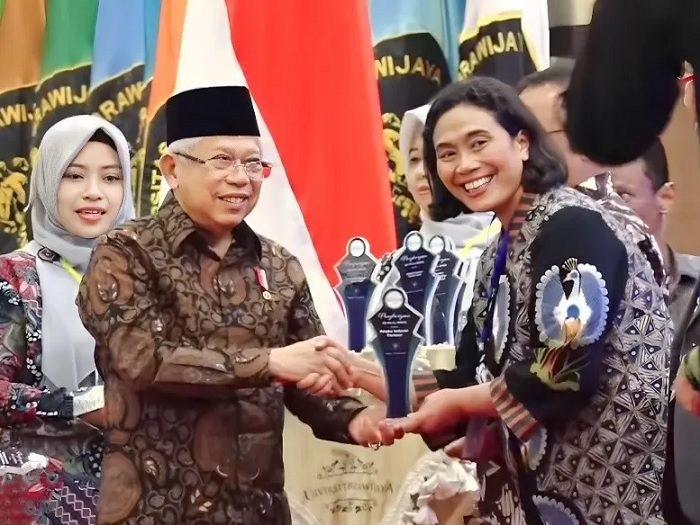 KOMITMEN PRODUK HALAL, UB ANUGERAHI BIO FARMA HALAL AWARD 2024