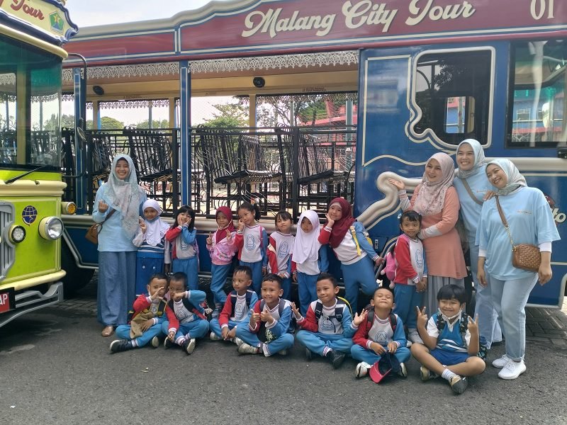 TK AL-GHONIYA PERLUAS PENGALAMAN BELAJAR SISWA MELALUI PROGRAM 'SERUNYA NAIK MACITO'