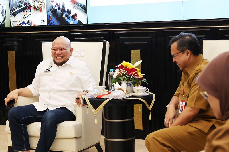 KUNJUNGI PEMKOT SURABAYA, KETUA DPD RI KOMIT JAGA KEWENANGAN DAERAH UNTUK PEMBANGUNAN YANG BERKEADILAN