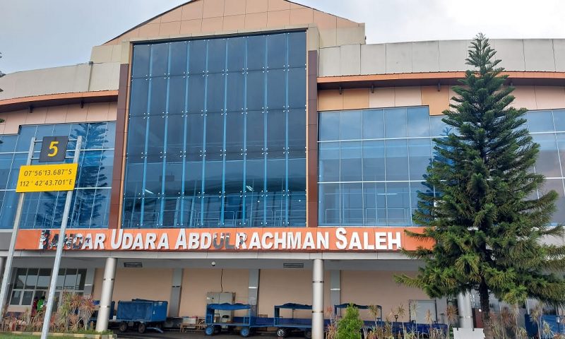 TERDAMPAK ERUPSI SEMERU, BANDARA ABDULRACHMAN SALEH DITUTUP SEMENTARA