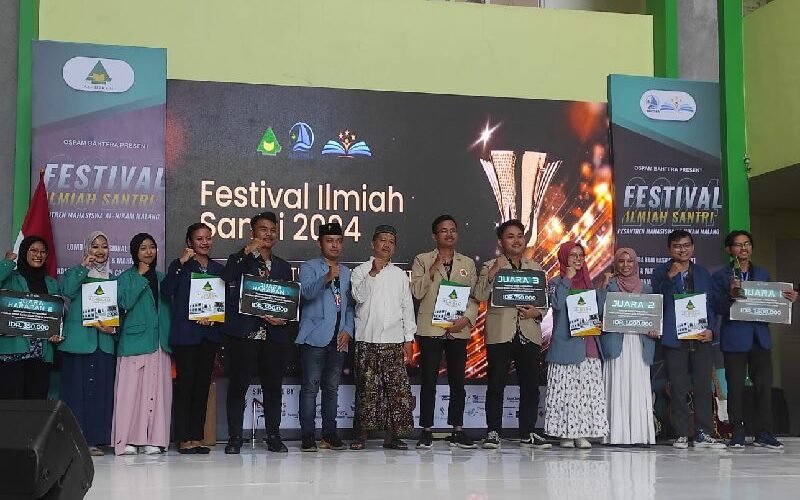 Para pemenang Festival Ilmiah Santri 2024