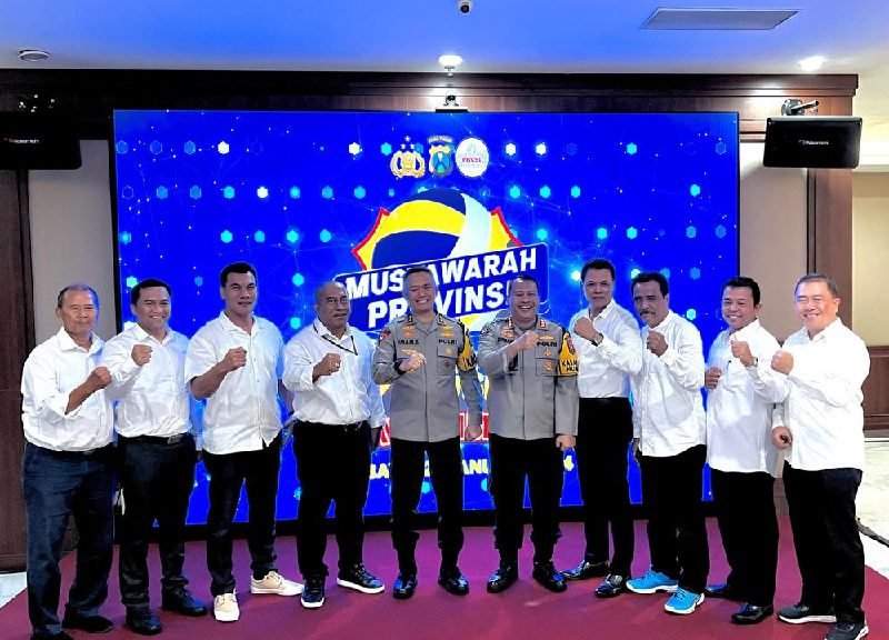 293-Kapolda Jatim pimpin PBVSI Jatim KAPOLDA JATIM KEMBALI PIMPIN PBVSI JAWA TIMUR