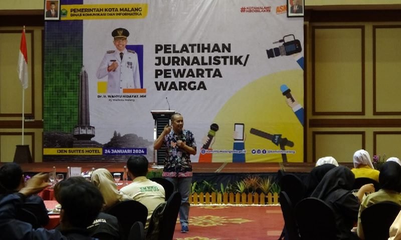 EKSPLOR POTENSI KOTA MALANG, DISKOMINFO BERI EDUKASI SKILL JURNALISTIK PADA WARGA