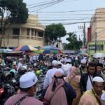 LAUTAN JAMA'AH BERBURU BERKAH DI HAUL AKBAR AL-IMAMAIN KOTA MALANG 2024