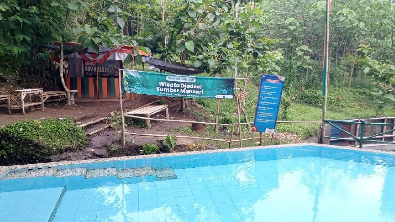 WISATA KOLAM RENANG SUMBER MANSARI ASLI TAWARKAN KEINDAHAN ALAMI