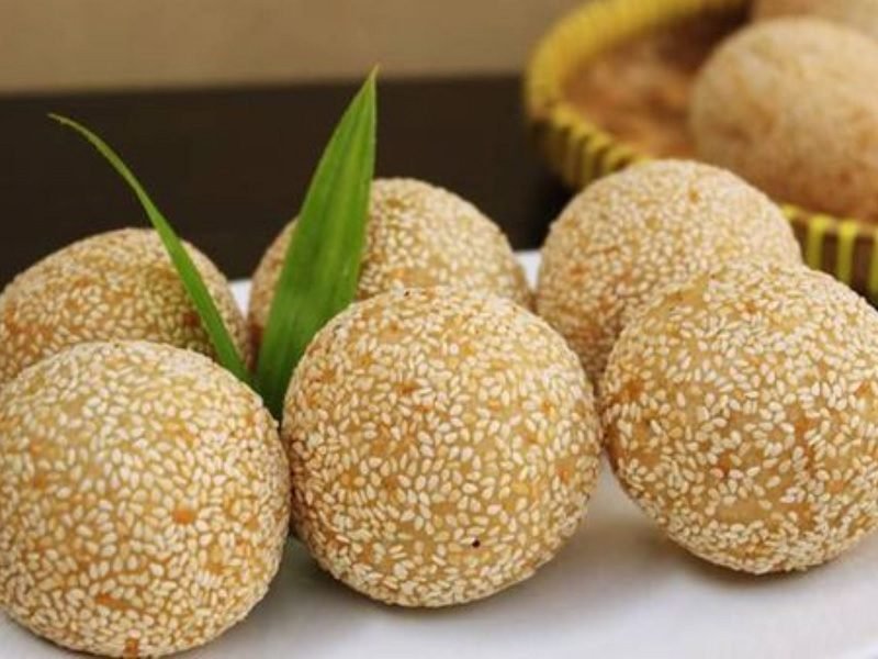 SEJARAH ONDE-ONDE, KUE IMLEK YANG DIBAWA LAKSAMANA CHENG HO KE NUSANTARA PADA ABAD KE-14