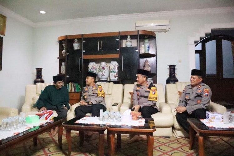 COOLING SYSTEM PEMILU 2024, KAPOLRES KEDIRI KOTA KUNJUNGI TOKOH AGAMA DAN ULAMA