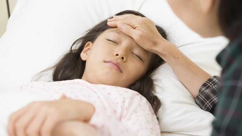 3 TANDA ANAK TERJANGKIT DEMAM BERDARAH, ORANG TUA HARUS TAHU!