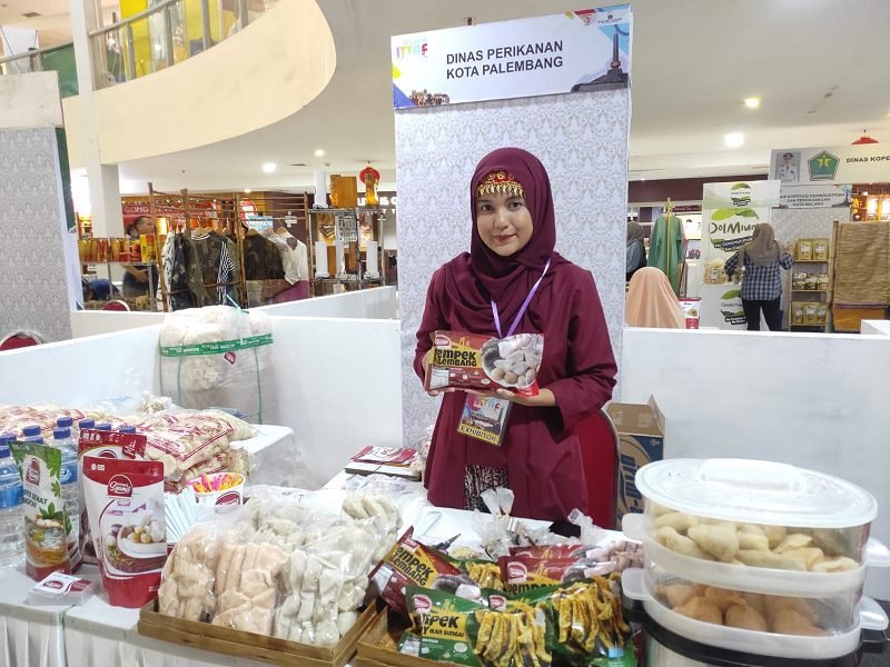 PEMPEK SYAMIL ASLI PALEMBANG MERIAHKAN BAZAR ITTAF