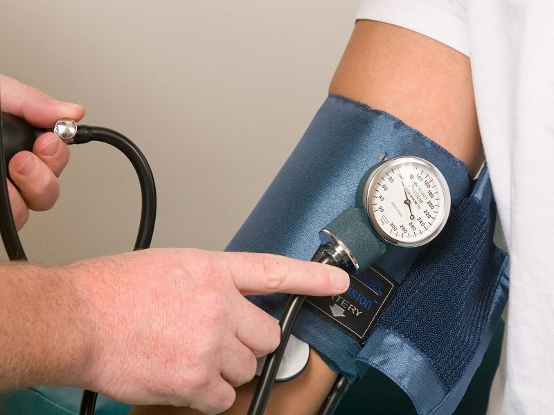7 CARA MENURUNKAN HIPERTENSI TANPA OBAT