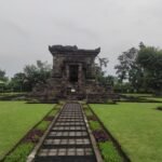 CANDI TERTUA DI JAWA TIMUR, MENGAPA DINAMAKAN CANDI BADUT?