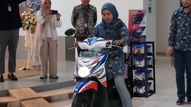 DORONG PERKEMBANGAN KLBB, ITS LUNCURKAN INOVASI BATERAI AL-UDARA