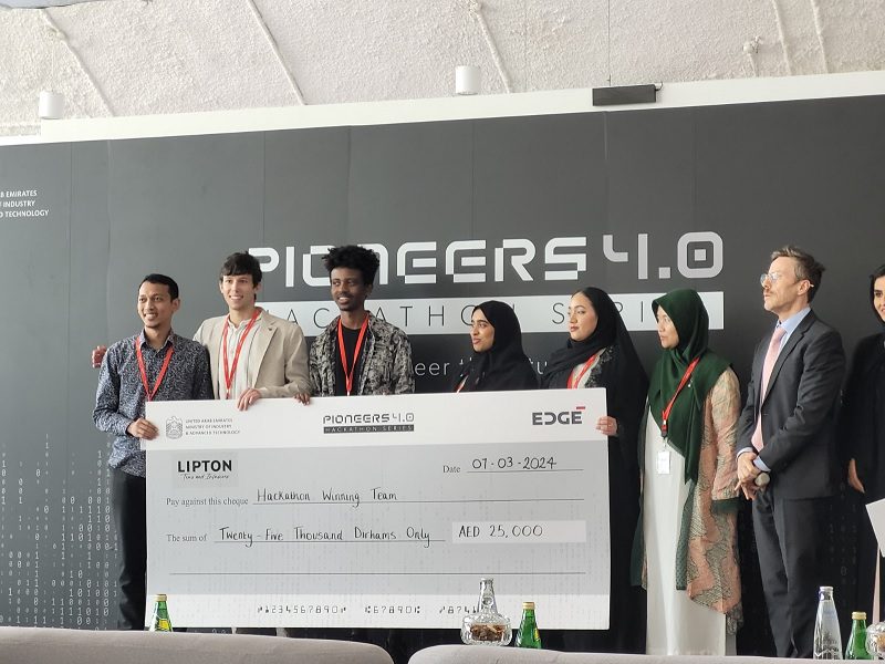 DOSEN MATEMATIKA ITS JUARAI PIONEERS 4.0 HACKATHON SERIES ABU DHABI