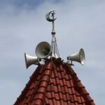 TIDAK ADA LARANGAN GUNAKAN PENGERAS SUARA DI MASJID, INI KETENTUAN LENGKAPNYA