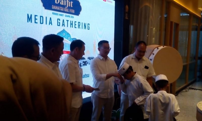 DAIFIT HADIR LAGI, BELI MOBIL BERHADIAH UMROH