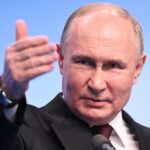 PUTIN KEMBALI PIMPIN RUSIA HINGGA 2023