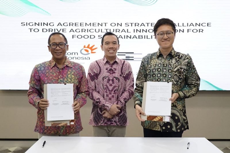 PERCEPAT DIGITALISASI SEKTOR PERTANIAN, TELKOM KOLABORASI DENGAN PERUSAHAAN IT JEPANG