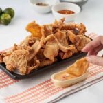 5 TRIK SEDERHANA MEMBUAT KULIT AYAM PALING RENYAH