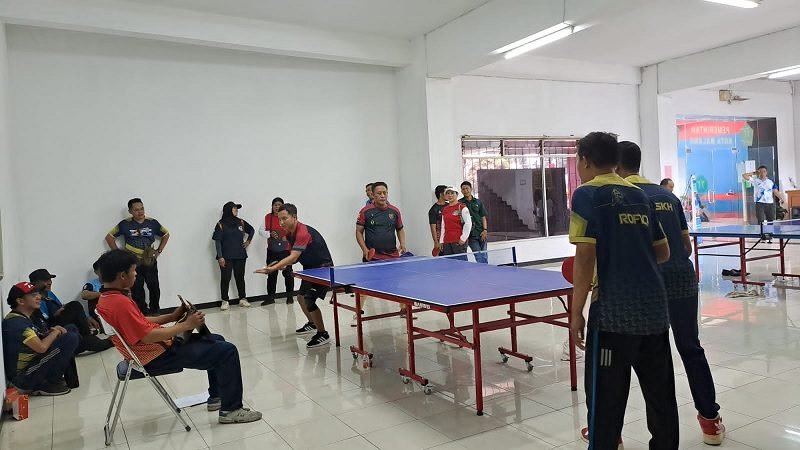 PWI TEMBUS DELAPAN BESAR