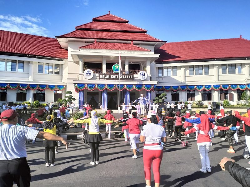 2099-Senam Sehat di Balai Kota Malang STMJ JADI AGENDA RUTIN PEMKOT MALANG