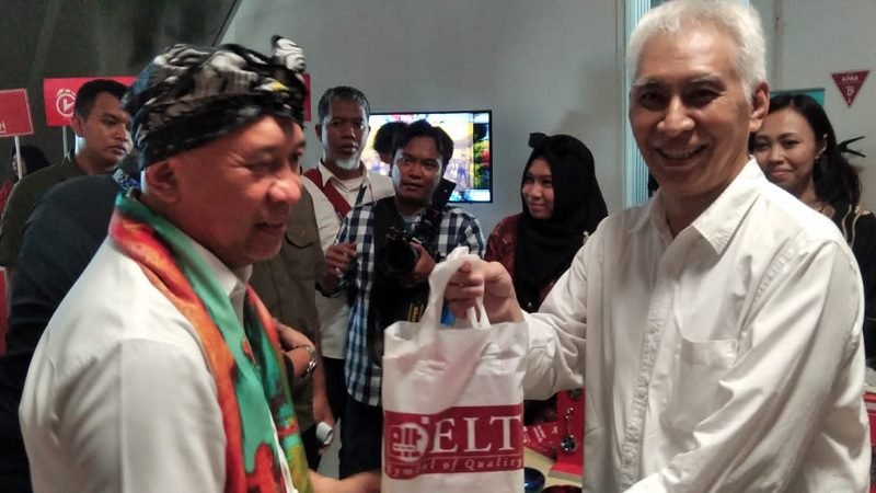 MENKOP APRESIASI KOPERASI JASA BOLA GAJAYANA