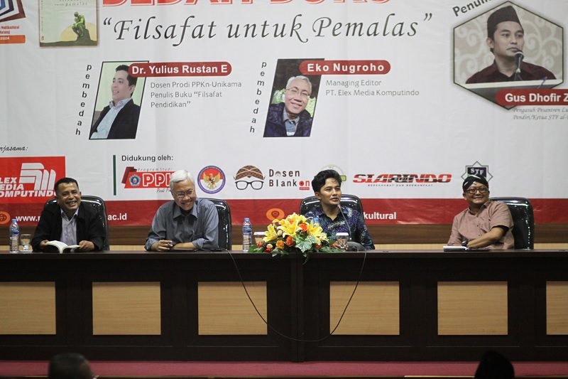 BEDAH BUKU ‘FILSAFAT UNTUK PEMALAS’ WARNAI EVENT CIVIC LITERACY FESTIVAL 24
