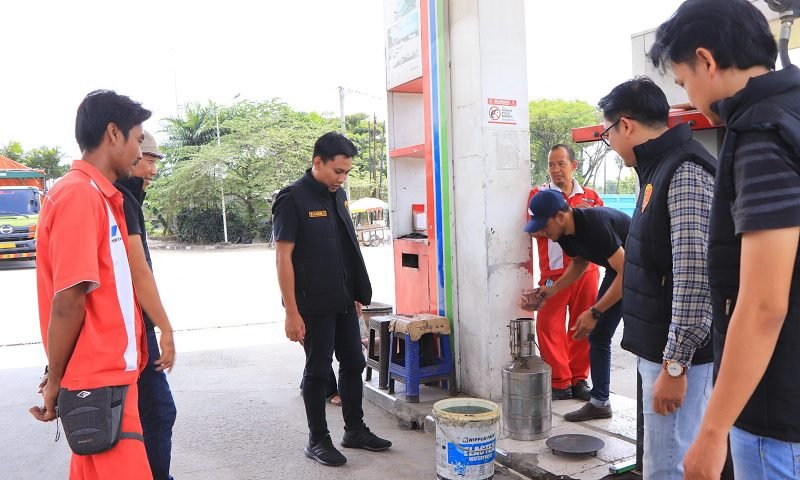 JELANG LEBARAN, POLRES TUBAN CEK SPBU DAN SPPBE PASTIKAN STOK AMAN