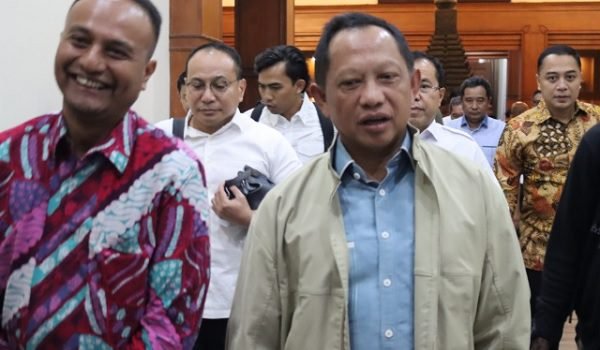 MENDAGRI DAN PARA KEPALA DAERAH HADIRI PERINGATAN OTODA XXVIII DI SURABAYA