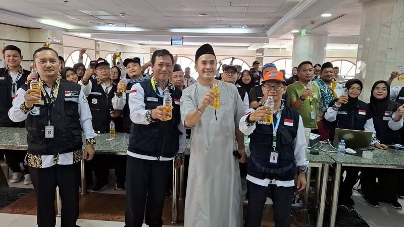 CEGAH DEHIDRASI, INI TIPS MINUM ORALIT UNTUK JEMAAH HAJI