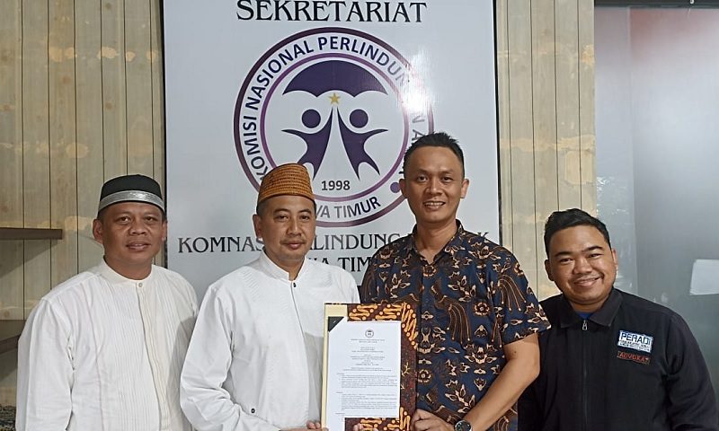 Menunjukkan SK Pembentukan Pokja