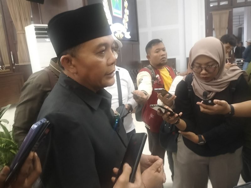 JELANG LIBUR SEMESTER, KETUA DPRD KOTA MALANG HIMBAU AGAR MEMILIH KENDARAAN LAYAK UNTUK STUDY TOUR