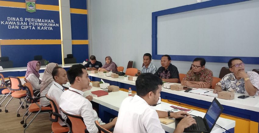 PENGUSAHA PERTASHOP MALANG RAYA BAHAS PERCEPATAN PERIZINAN DENGAN DPKPCK KABUPATEN MALANG