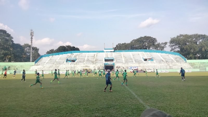 50 SISWA SSB SURABAYA KALAHKAN MALANG LEGENDS 2-0