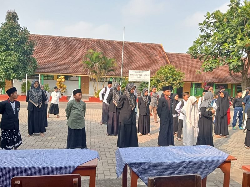 MERIAHKAN LOMBA PORSADIN TINGKAT KECAMATAN, MADIN PESANTREN RAKYAT KIRIM SANTRI TERBAIK