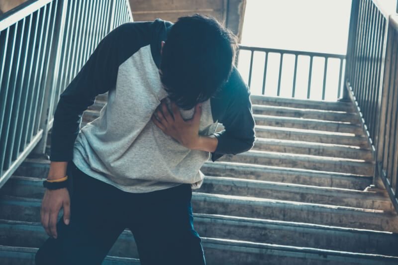 2274-Serangan jantung di usia muda WAJIB TAHU! INI 4 AKTIVITAS PALING BERBAHAYA BAGI KESEHATAN