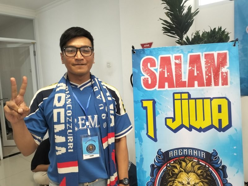 DIRIGEN AREMANIA TEDDY KRISNA INGIN AREMANIA KEMBALI JADI BAROMETER PERDAMAIAN SUPPORTER DI INDONESIA