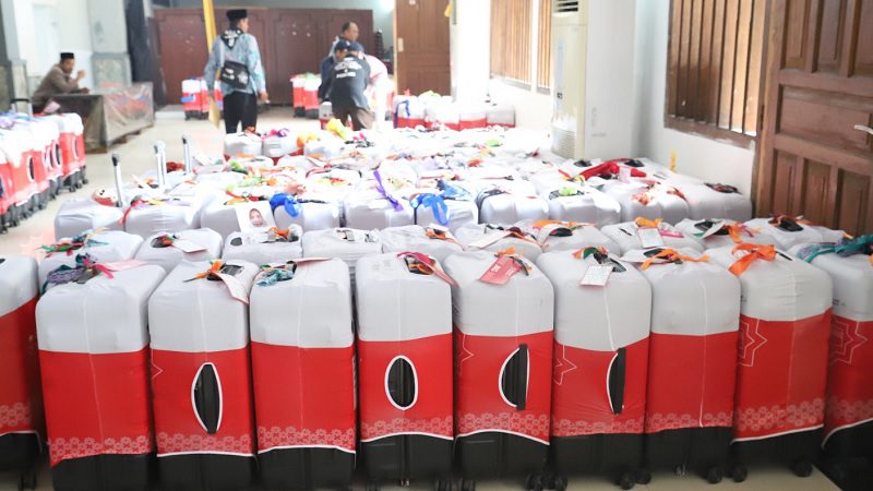 648-Barang bawaan jemaah haji JEMAAH HAJI DIHIMBAU TAK BAWA BARANG LEBIHI KETENTUAN PENERBANGAN