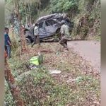 EVAKUASI MOBIL MASUK JURANG DI TNBTS COBAN TRISULA TERHAMBAT MINIMNYA PENERANGAN DAN SULITNYA MEDAN