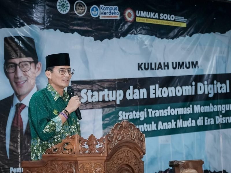 2344-Menparekraf Sandiaga Uno kuliah tamu di Solo SANDIAGA UNO AJAK GENERASI MUDA MAKSIMALKAN POTENSI BESAR EKONOMI DIGITAL
