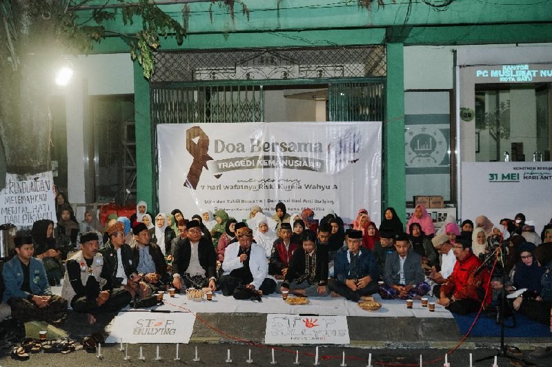 DOA BERSAMA & TAHLIL 7 HARI DIHADIRI AKTIVIS KEMANUSIAAN, TOKOH AGAMA, TOKOH MASYARAKAT DAN KELUARGA KORBAN