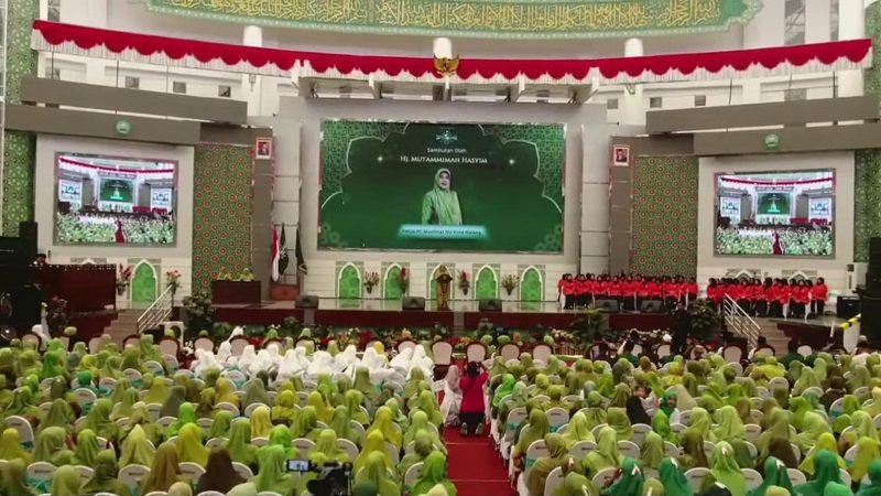 PERKUAT SOLIDITAS ANGGOTA, PC MUSLIMAT NU KOTA MALANG GELAR PENGAJIAN AKBAR