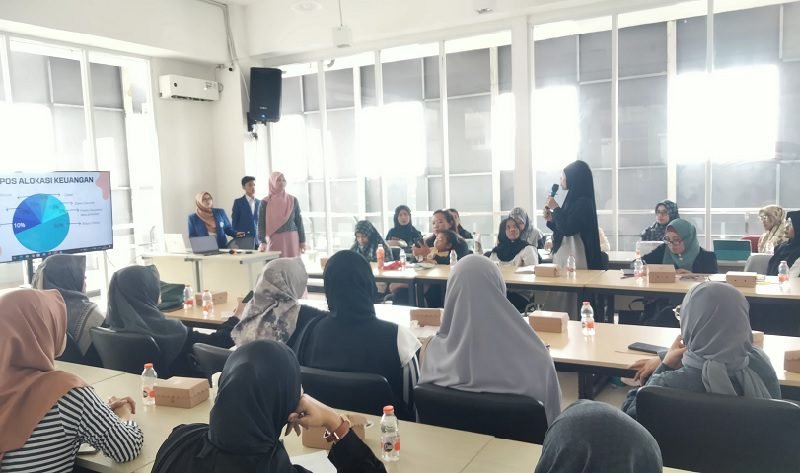 DEPARTEMEN AKUNTANSI FEB UM SELENGGARAKAN LITERASI KEUANGAN BAGI PENGUSAHA PEREMPUAN