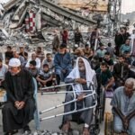 WARGA GAZA SALAT IDUL ADHA DI TENGAH PUING-PUING BANGUNAN