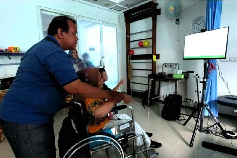 KEMBANGKAN ALAT TERAPI FISIK, TIM ITS TERIMA HIBAH EPICS IEEE