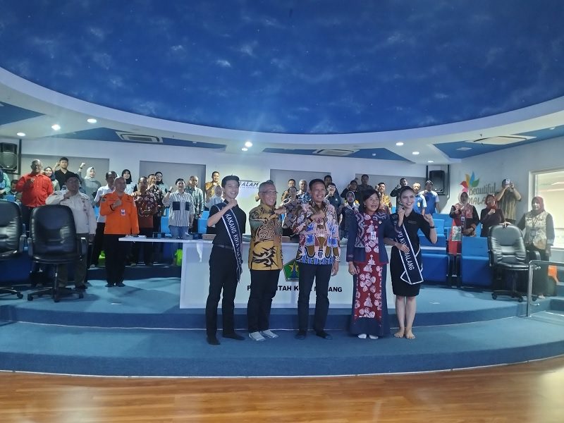 Pejabat Pemkot Malang di peluncuran Simbah-e