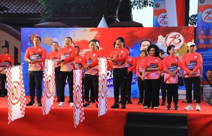 KAPOLRI, JAKSA AGUNG, KSAD HINGGA MENKOPOLHUKAM RAMAIKAN BHAYANGKARA FUN WALK 2024