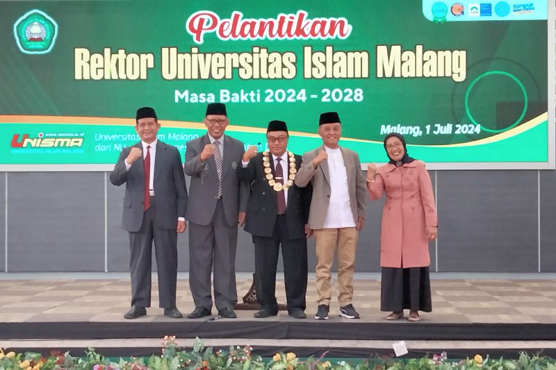 PJ WALI KOTA MALANG HADIRI PELANTIKAN REKTOR UNISMA PERIODE 2024-2028