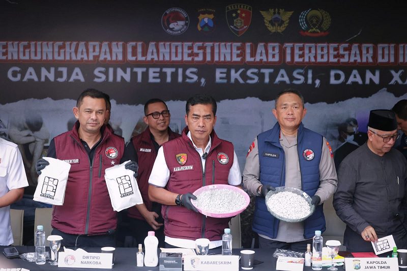 POLRI UNGKAP PABRIK NARKOBA DI MALANG BERKEDOK KANTOR EO